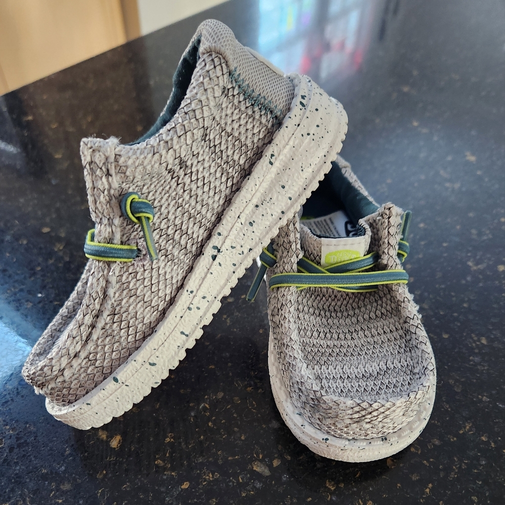 Hey Dudes toddler shoes